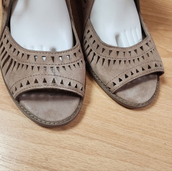 Vince Camuto Suede Leather Tarita Laser Cut Lace Up Ankle Open Toe Heels Sz 13 - Picture 13 of 16